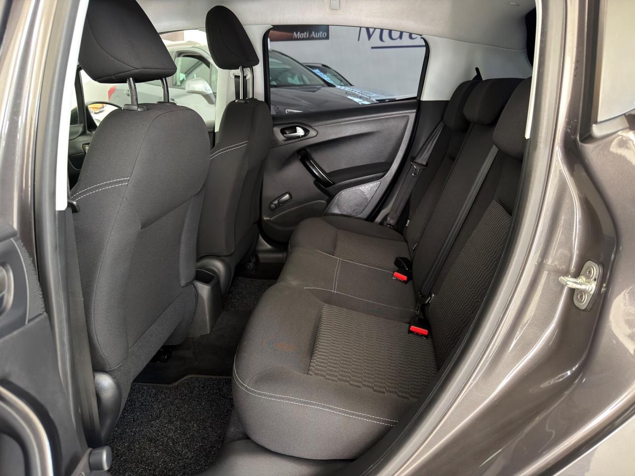 Peugeot 208 PureTech 82 5 porte Allure