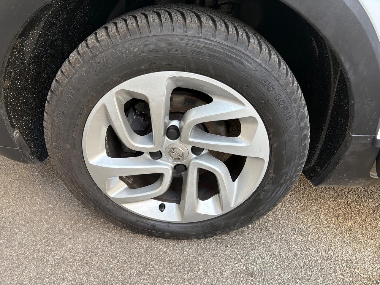 Opel Crossland X 1.2 benzina solo 50000 km