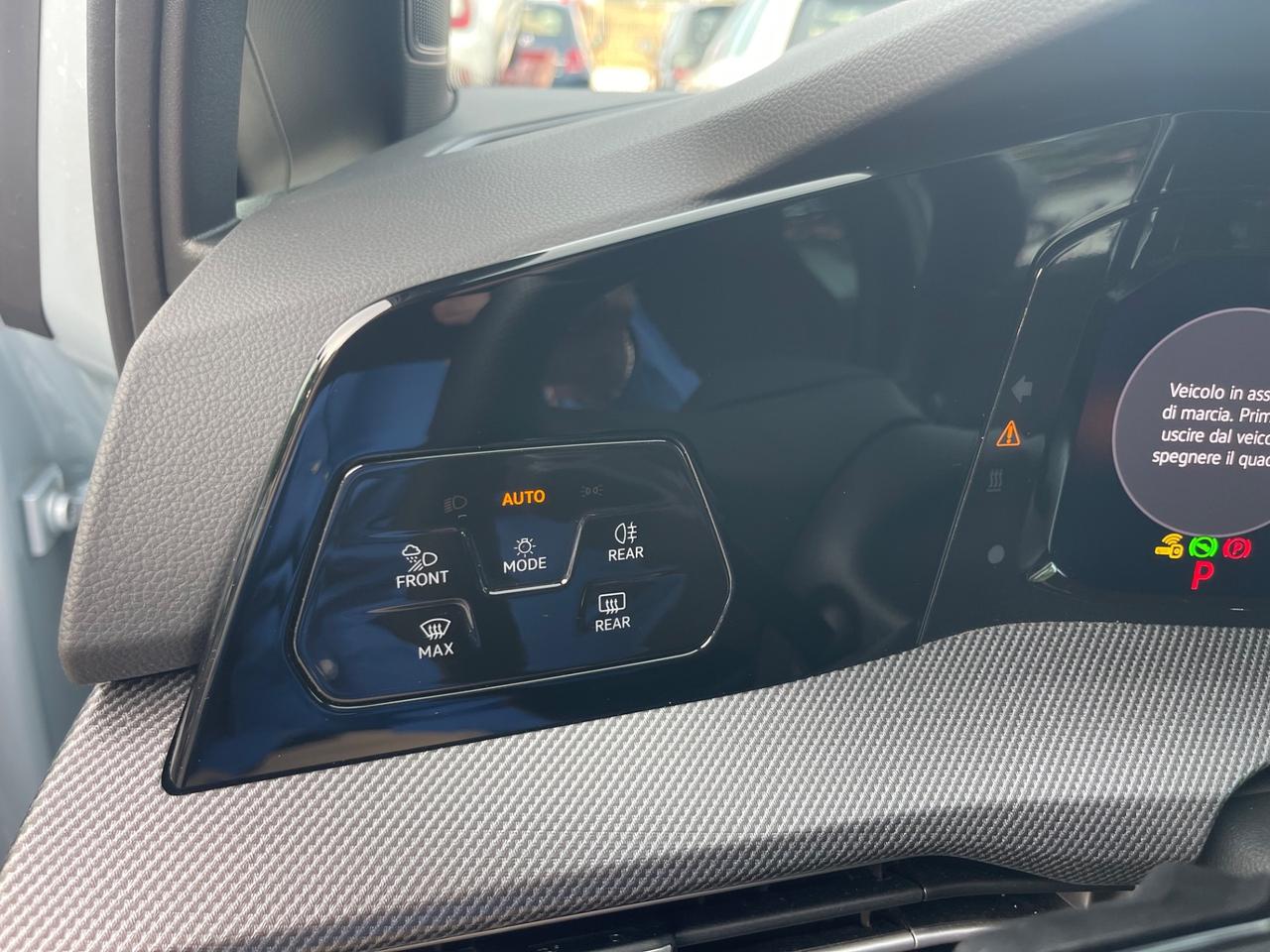 Volkswagen Golf 8.5 R-Line DSG 2.0 TDI 150cv