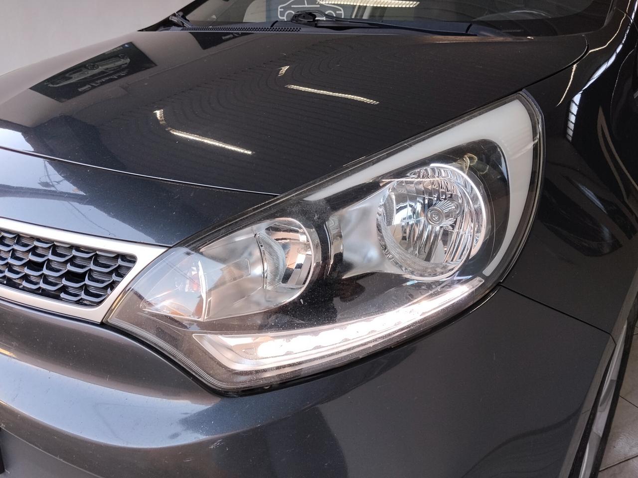Kia Rio 1.1 diesel 2015 CON GARANZIA