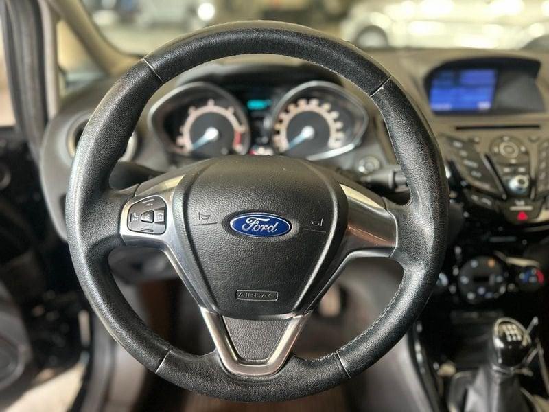 Ford Fiesta 1.5 TDCi 75CV 5P BLACK E WHITE EDITION