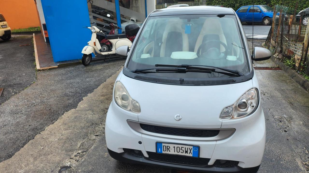 Smart ForTwo 1000 62 kW coupé passion