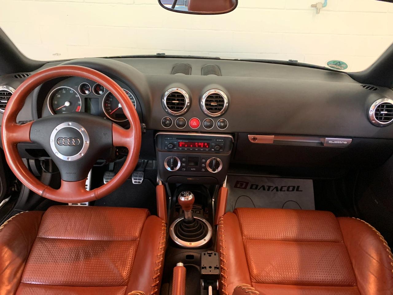 Audi TT Coupé 1.8 T 20V 225 CV cat quattro interni BASEBALL