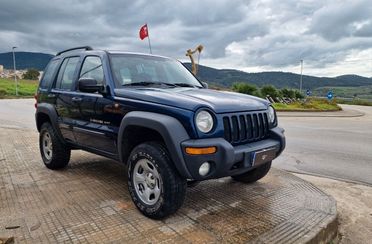 Jeep Cherokee 2.5 CRD Sport