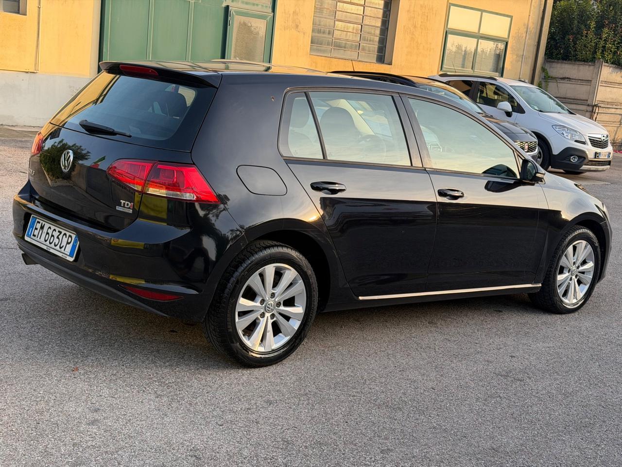 Volkswagen Golf 1.6 TDI DPF Highline