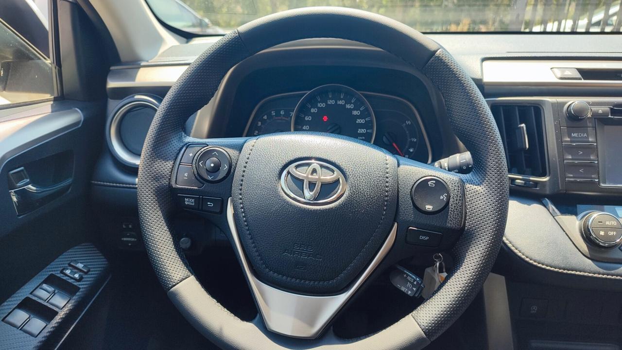 Toyota RAV 4 RAV4 2.0 D-4D 2WD Active