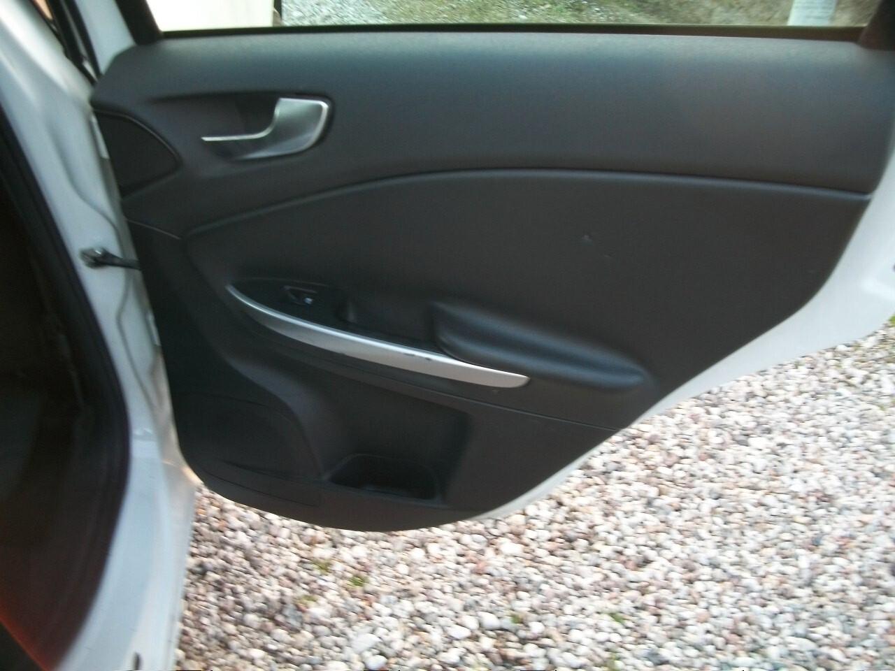 Alfa Romeo Giulietta 1.4 Turbo MultiAir Distinctive cc 1368 benzina multiair km 153400 garanzia un anno