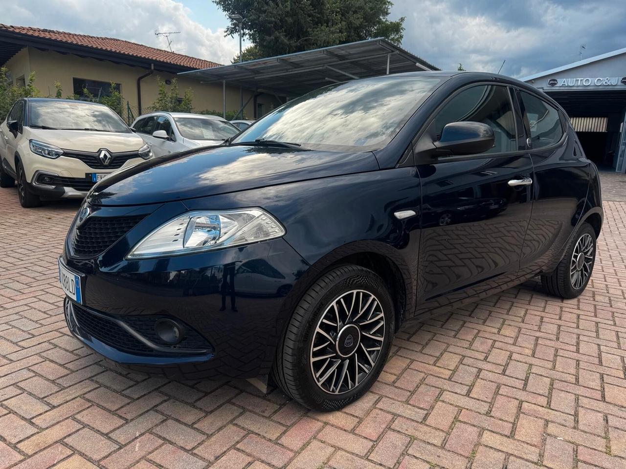 Lancia Ypsilon 1.2 69 CV 5 porte GPL Ecochic Gold