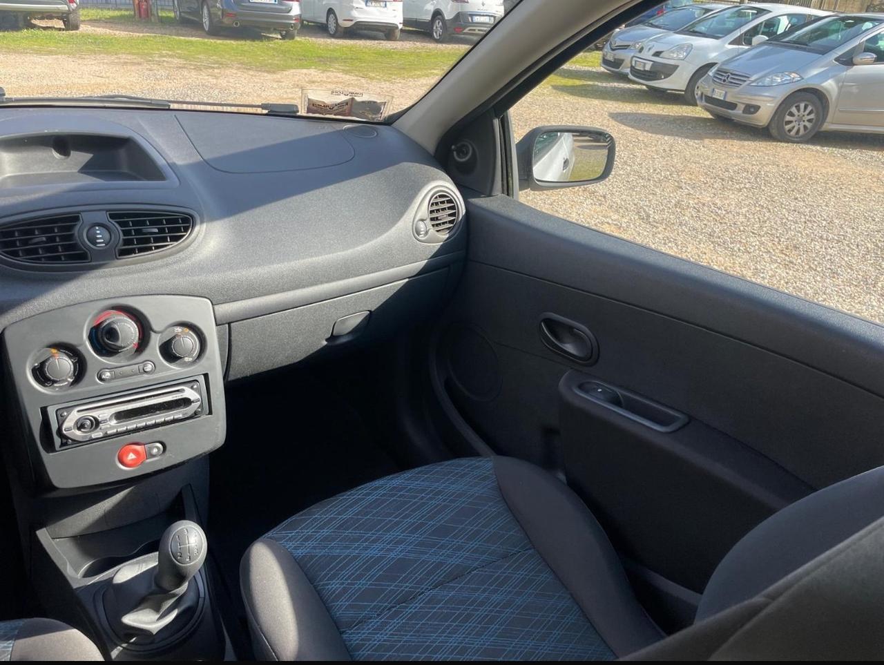 Renault Clio 1.2 16V cat 3 porte Confort Authentique