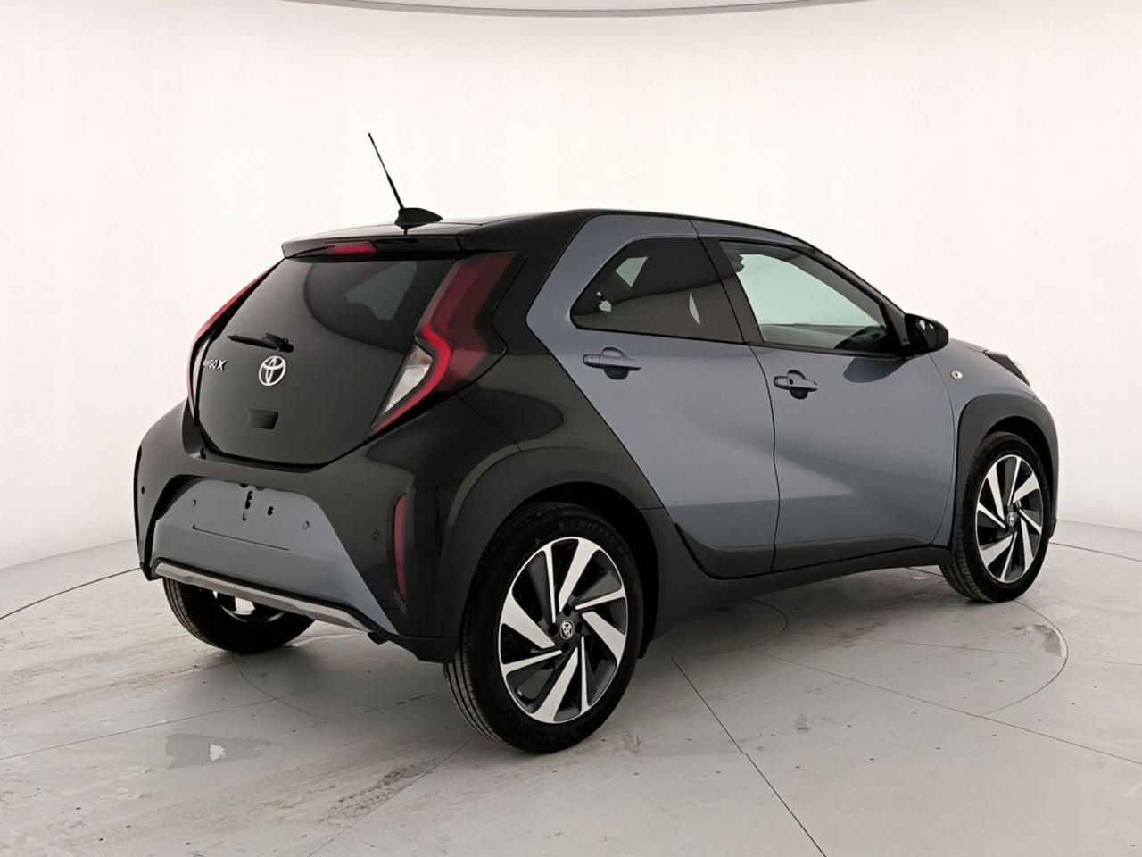 Toyota Aygo x 1.0 lounge 72cv