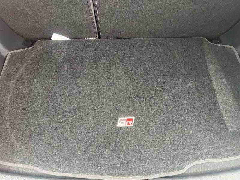 Toyota Yaris Yaris 1.5h 130 GR Sport AZIENDALE IVA ESPOSTA