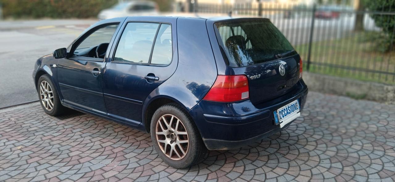 Volkswagen Golf 4 1.6 benzina euro 4 neopatentati