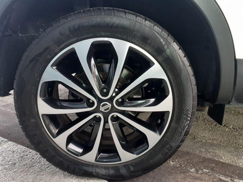Nissan Qashqai 1.5 dCi DPF 360-NAVI/TETTO PAN - R 18" - GARANZIA