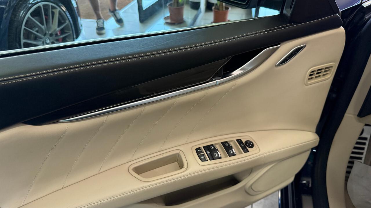 Maserati Ghibli V6 Diesel 275 CV Gransport RESTYLING