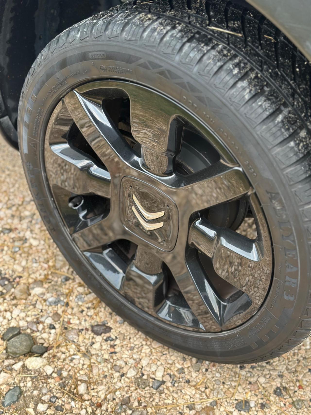 Citroen C4 CACTUS BLUEHDi 100 SHINE PANORAMA KMCERT