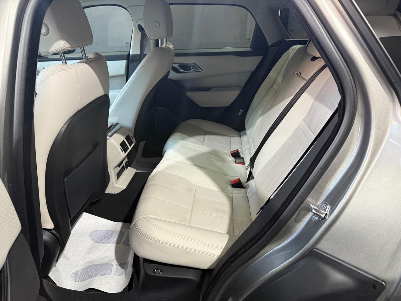 Land Rover Range Velar 2.0 TD4 180 CV R-Dynamic SE