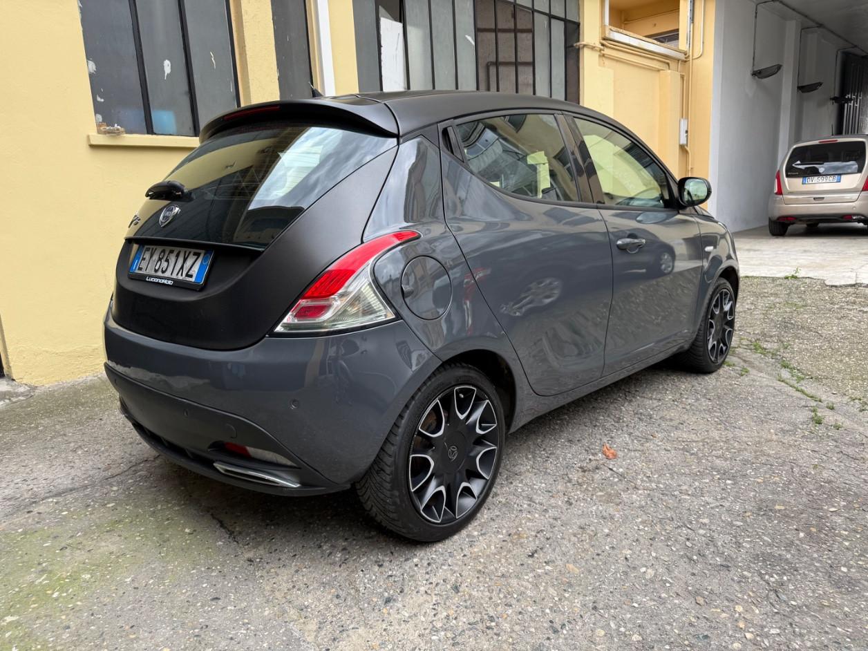 Lancia Ypsilon 5 Porte Ypsilon 1.2 8v GPL S MomoDesign 69cv E6