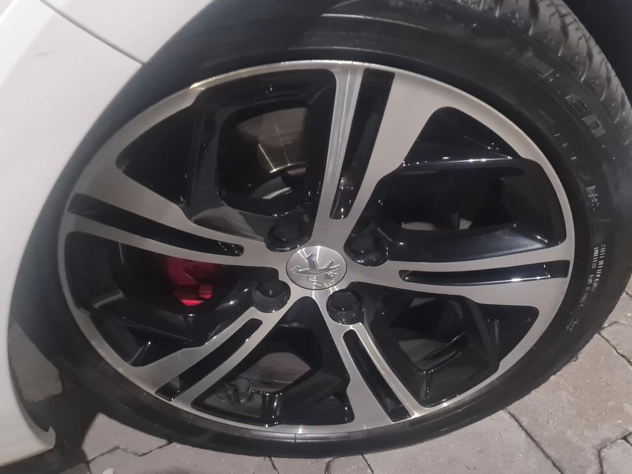 Peugeot 208 THP GTI #8775