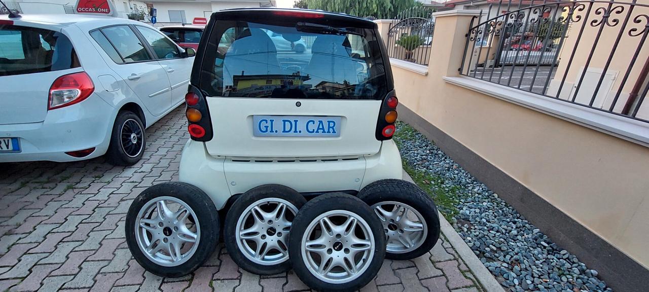 SMART 600 BENZINA SEMI AUTOMATICA + 4 CERCHI IN LEGA TERMICHE X NEOPATENTATI