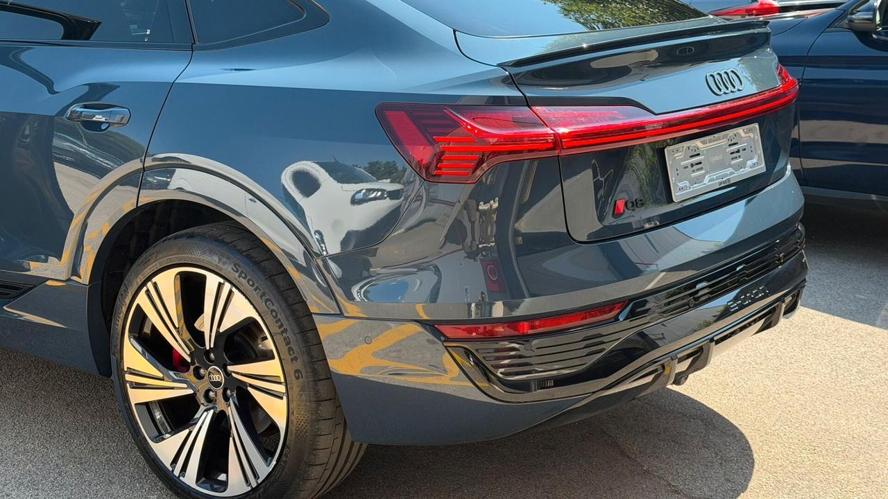 Audi Q8 e-tron SPB 55 quattro S line edition