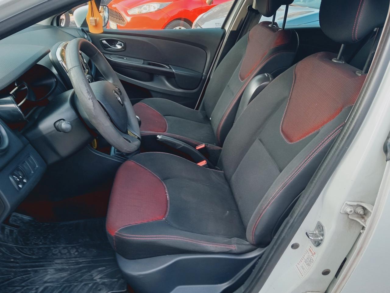 Renault Clio Sporter 1.5 dCi 8V 75CV Costume National