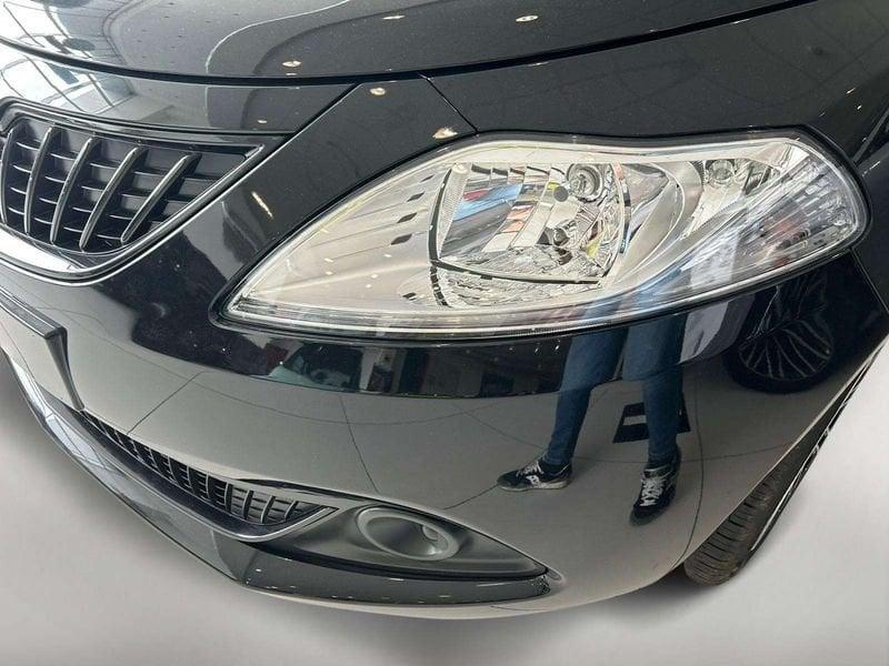 Lancia Ypsilon 1.0 firefly hybrid Oro s&s 70cv