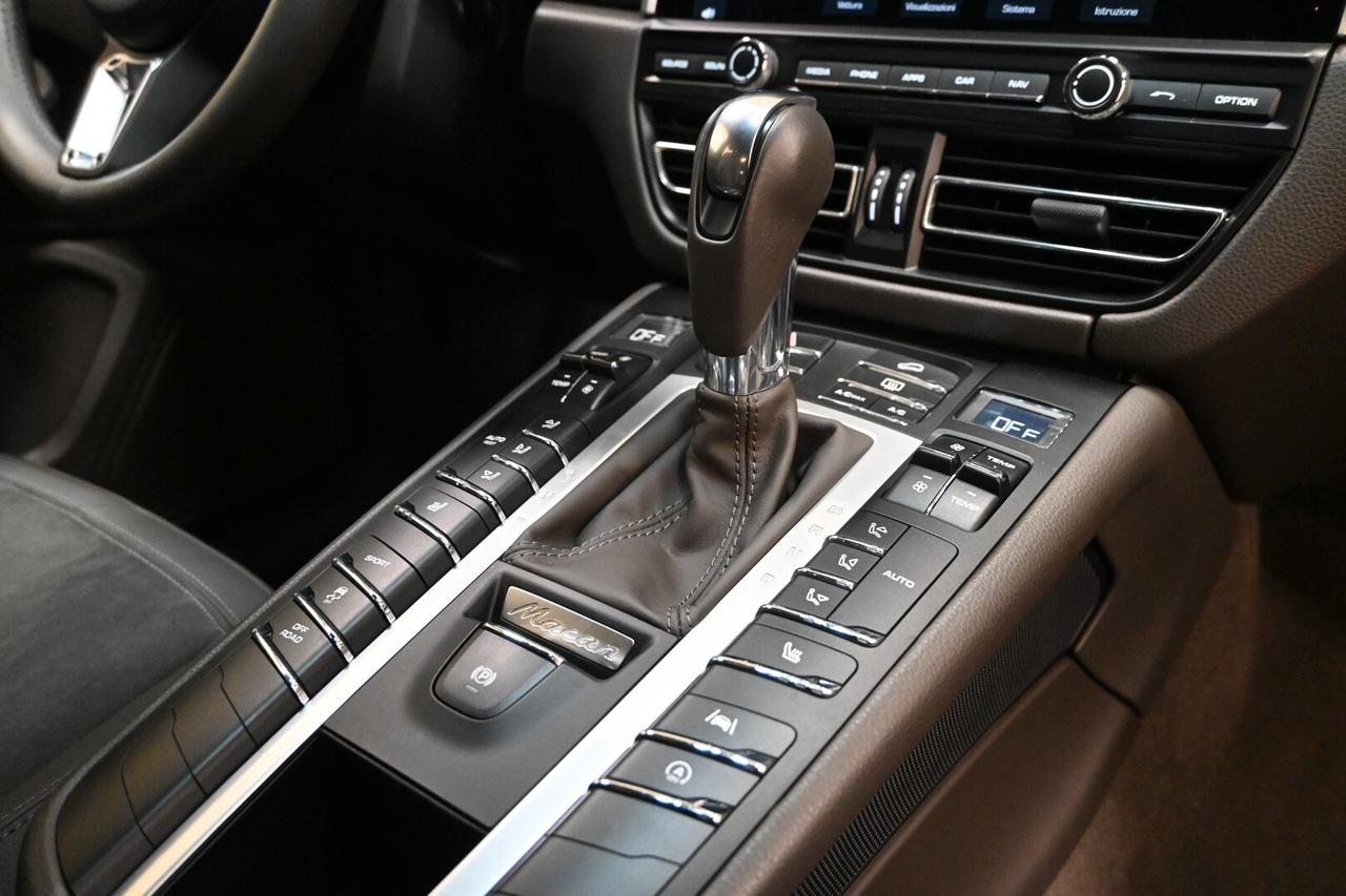 PORSCHE Macan 1ªs. '13-'25 Macan 2.0