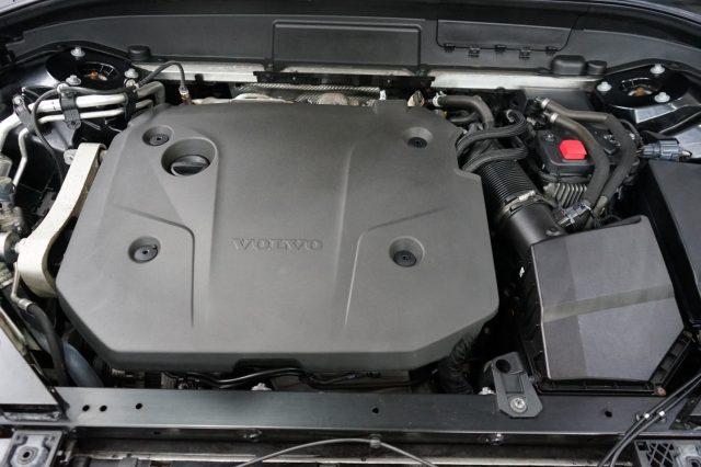 VOLVO XC60 B4 (d) AWD Geartronic Business