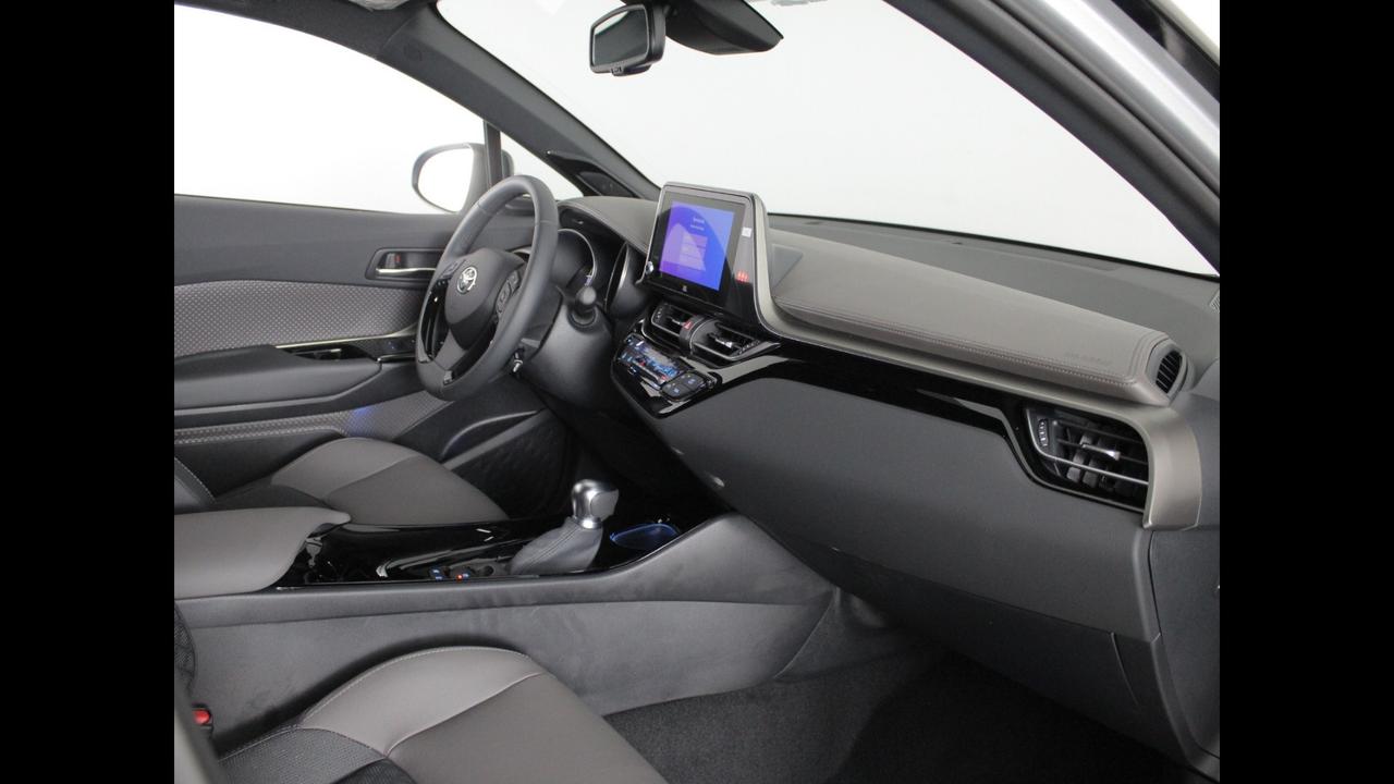 TOYOTA C-HR 2.0H GR-S MY23