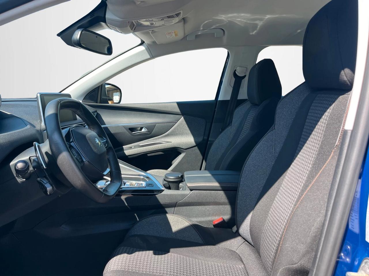 Peugeot 3008 BlueHDi 130 S&S EAT8 Business