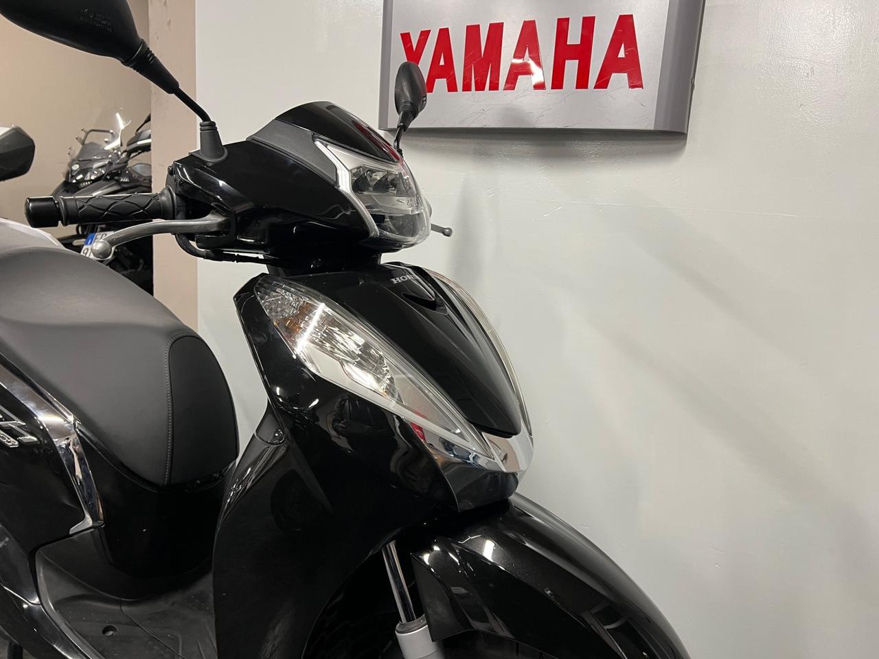 Honda SH 300