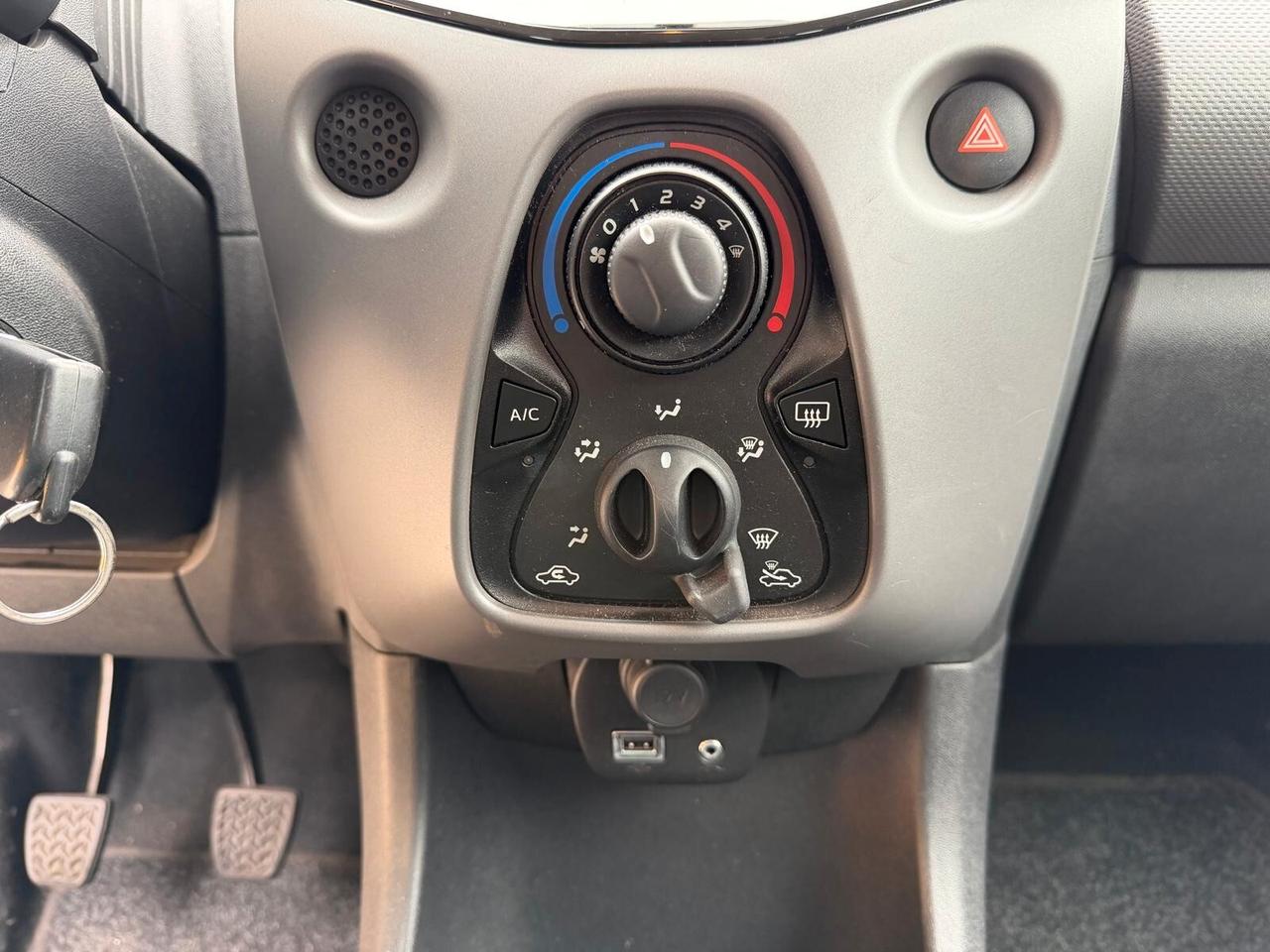 Peugeot 108 Unico Proprietario solo 50.000 km