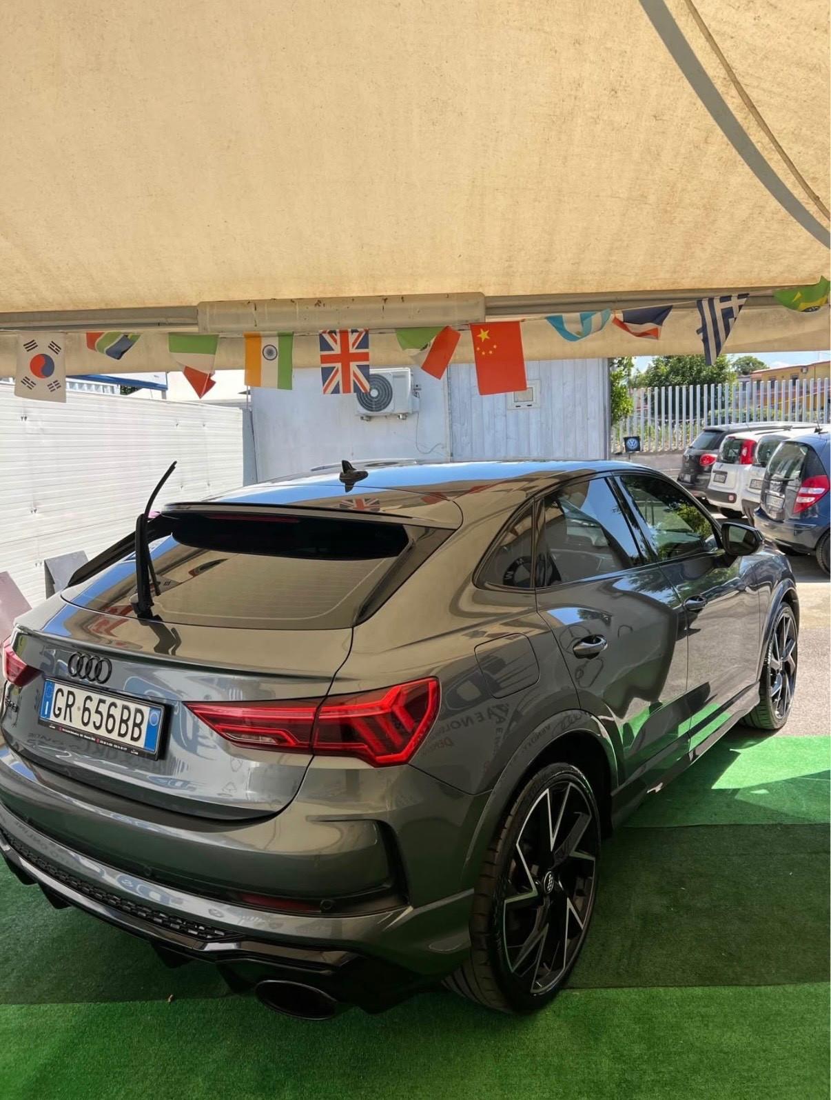Audi Q3 RS quattro S tronic