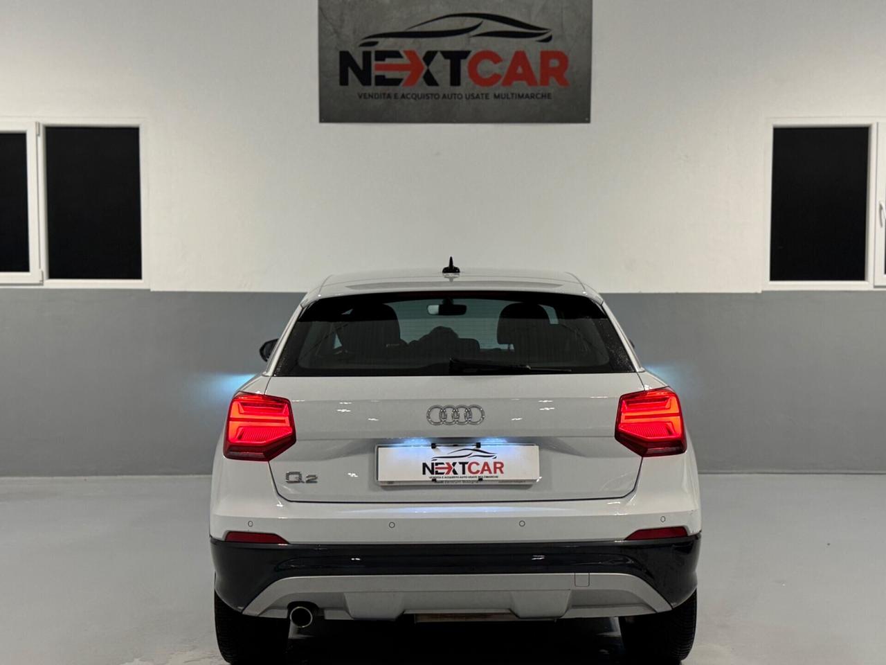 Audi Q2 30 TDI S tronic Business NAVI !