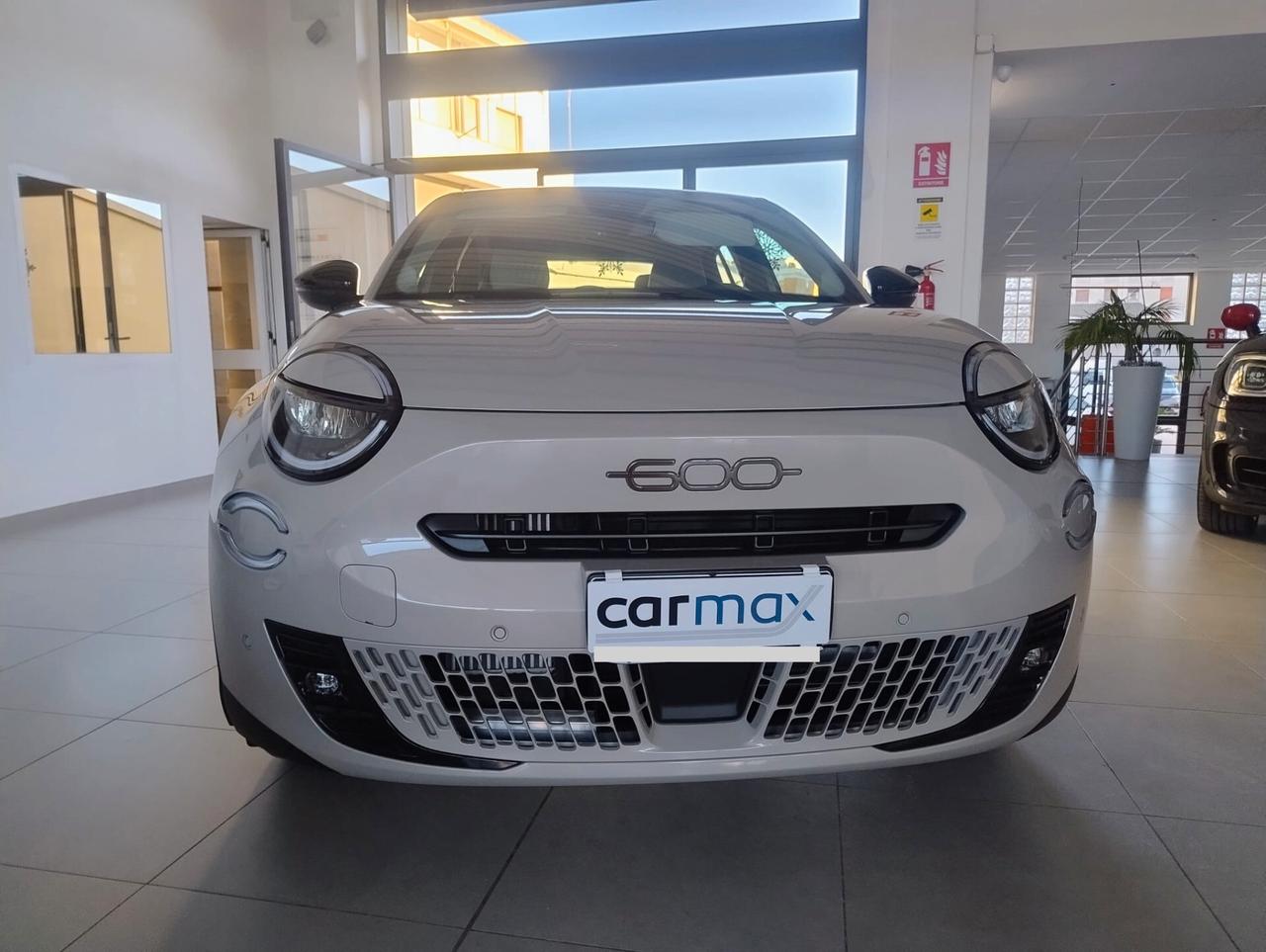 Fiat 600 Hybrid 100 CV DCT MHEV La Prima