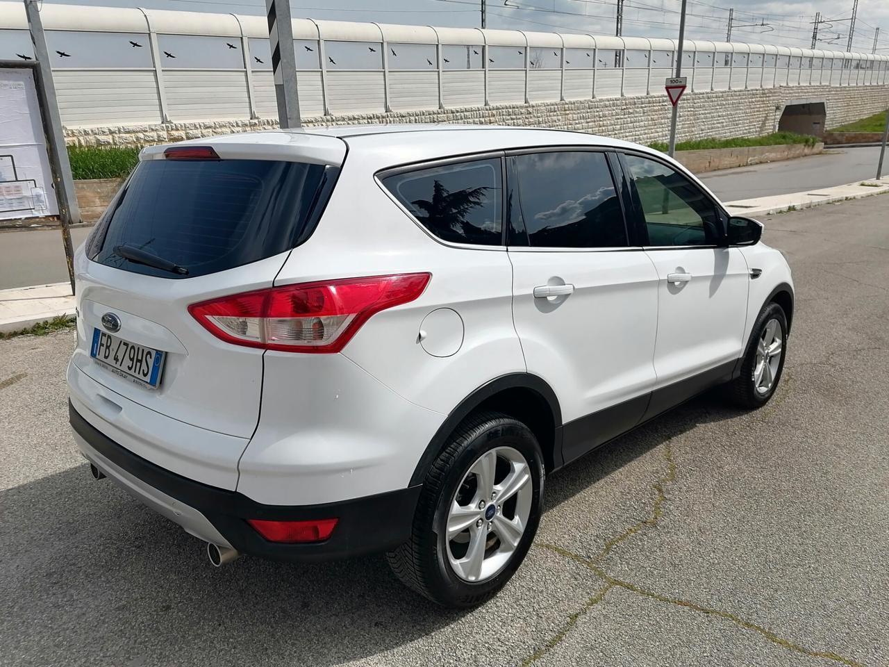 Ford Kuga 2.0 TDCI 120 CV S&S 2WD Titanium 2015