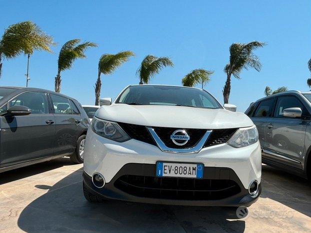 Nissan Qashqai Nissan Qasquai 2014 180000 km 1.5 diesel