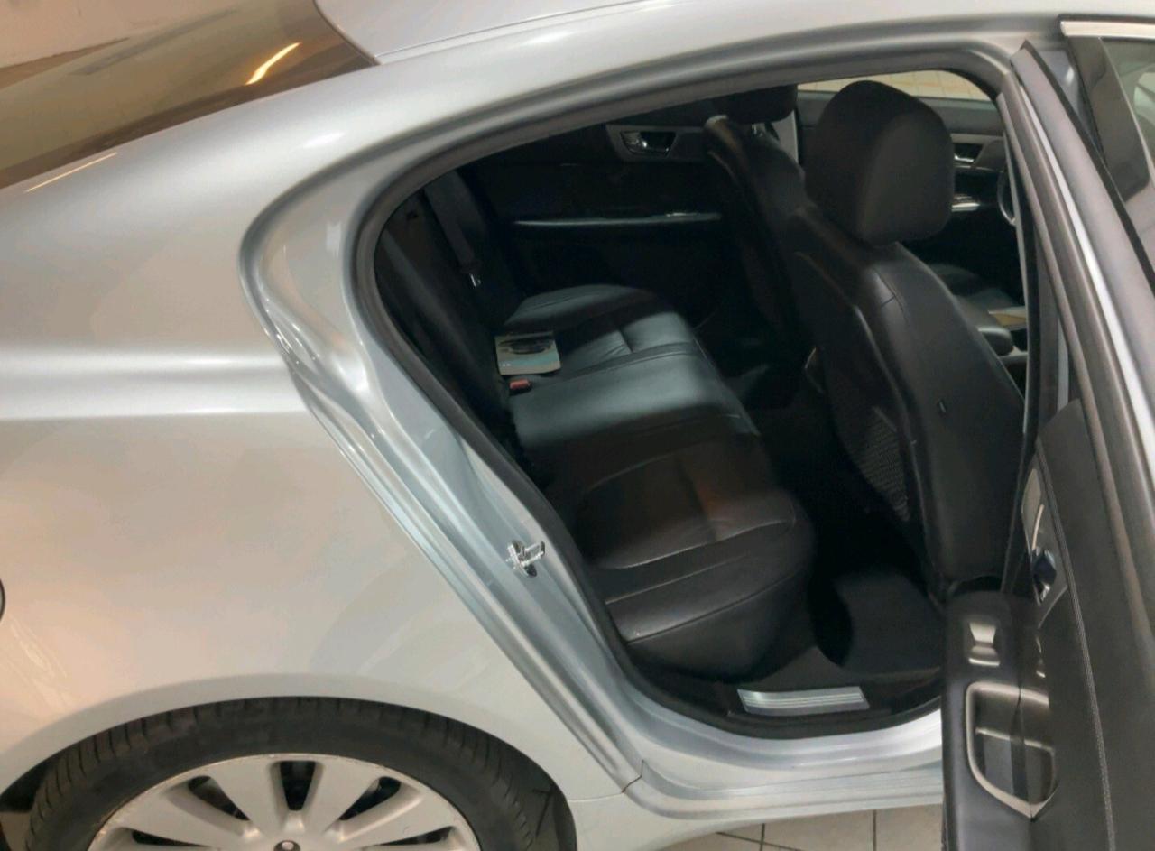 Jaguar XF 2.7D V6 Premium Luxury