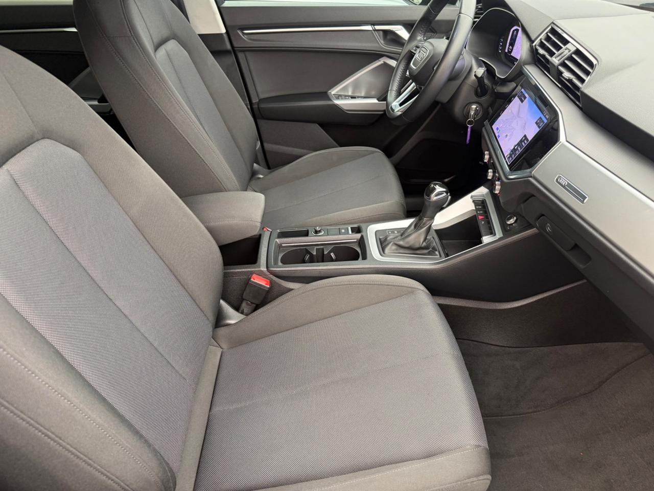Audi Q3 35 TDI S tronic Business Advanced