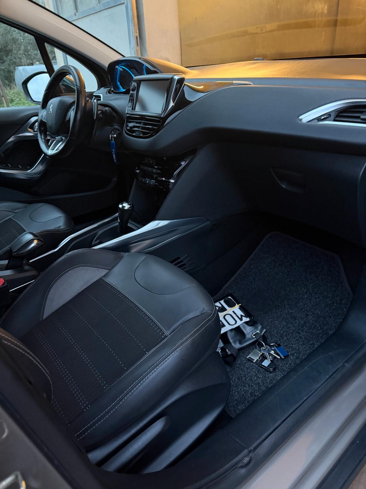 Peugeot 2008 1.6 e-HDi 115 CV Stop&Start Allure