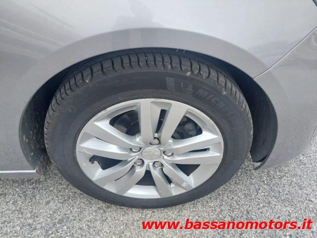 PEUGEOT 308 BlueHDi 100 S&S Business