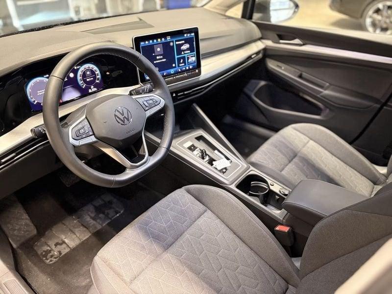 Volkswagen Golf Variant 1.5 eTSI ACT Life DSG Cockpit App Connect 16" Winter Pack