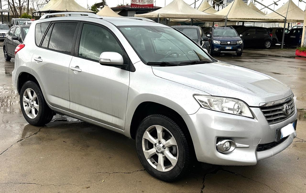 Toyota RAV 4 2.2 D-4D 150 CV DPF Exclusive