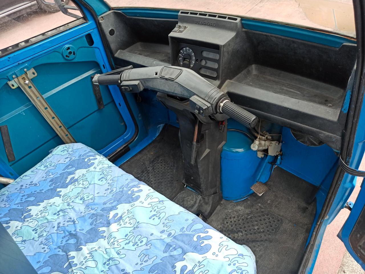 Piaggio Ape TM P703