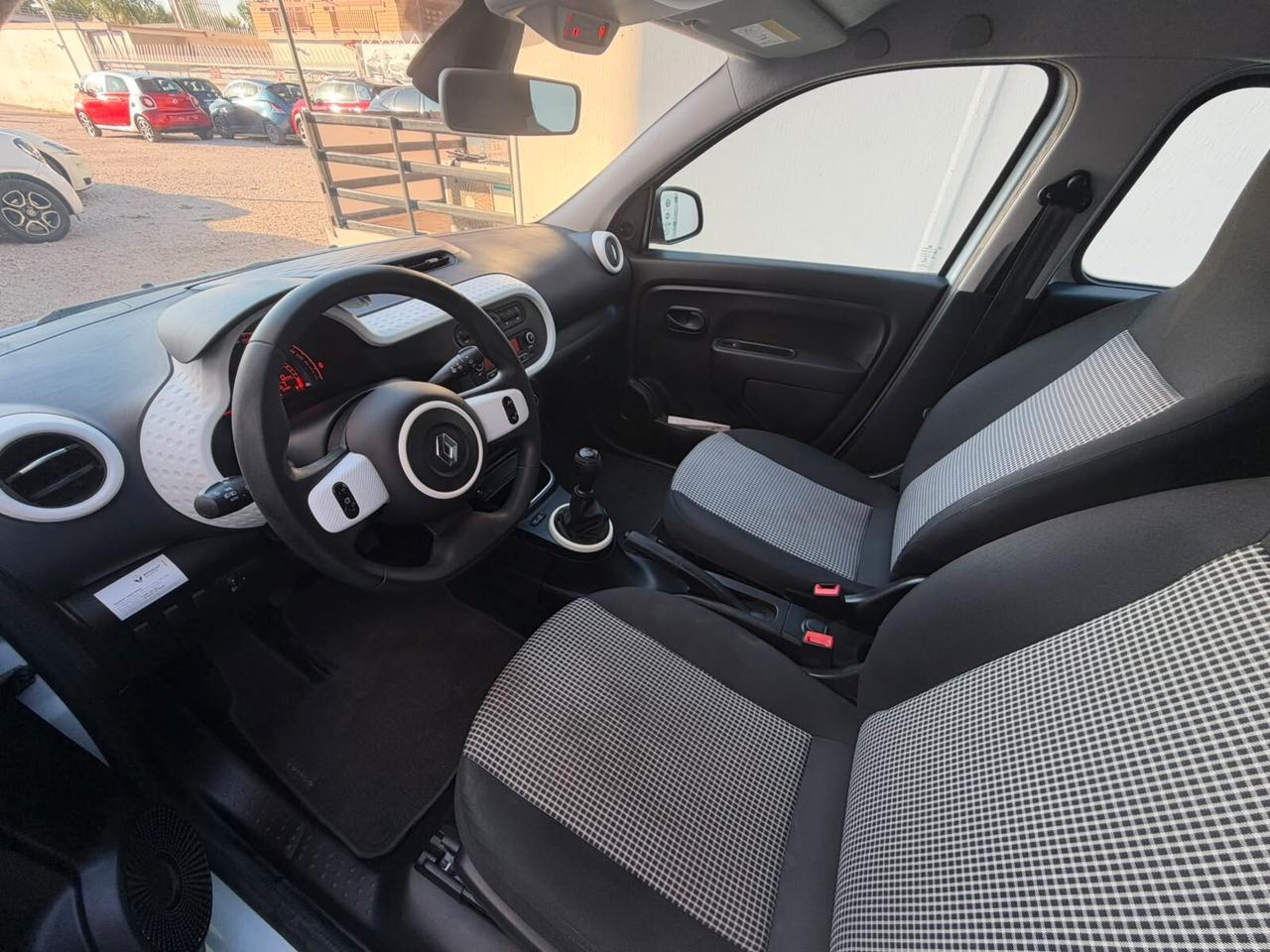 Renault Twingo 2020 1.0 SCe 65 CV Duel FULL LED LEGGI!