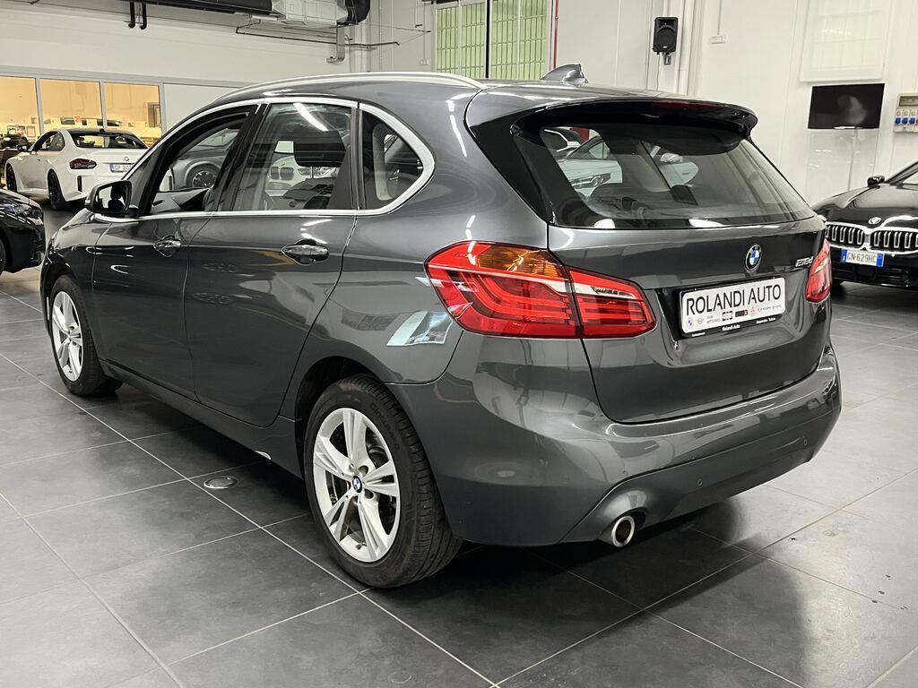 BMW Serie 2 Active Tourer 216 d Business DCT