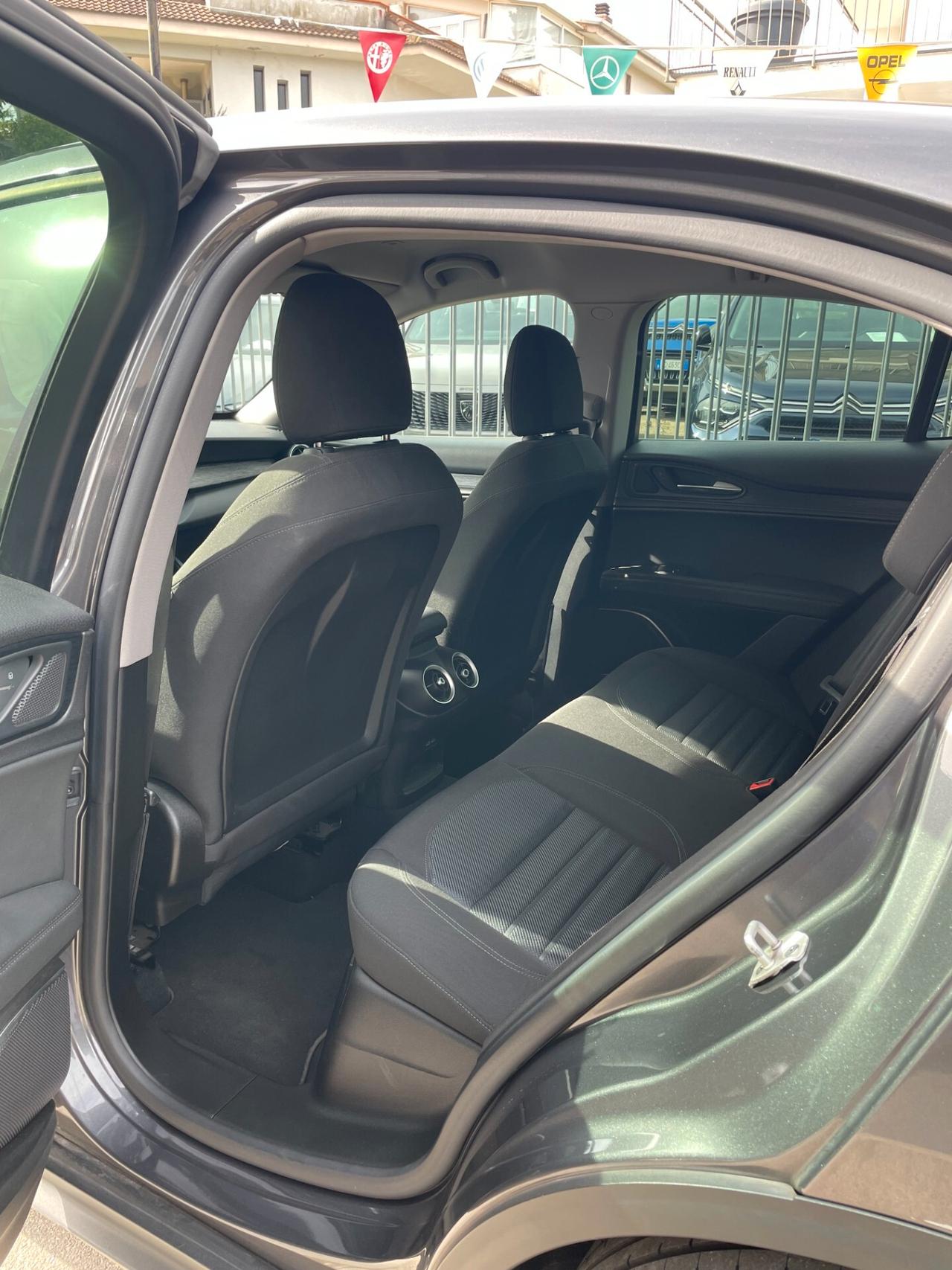 ALFA ROMEO Stelvio 2.2 190 CV AT8 Q4 BUSINESS