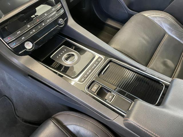 JAGUAR F-Pace 2.0 D 180CV AWD AUT. PRESTIGE