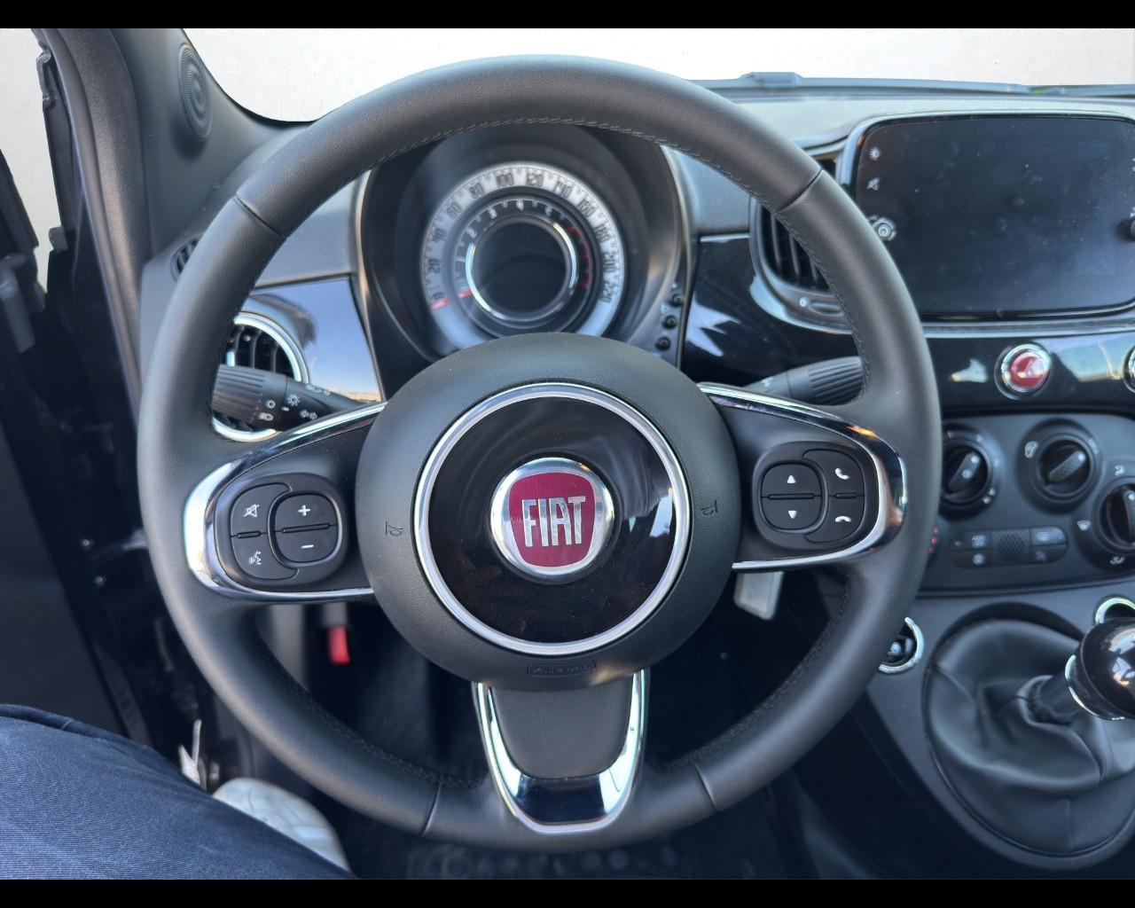 FIAT 500 (2015-2024) - 500 C 1.0 Hybrid Dolcevita