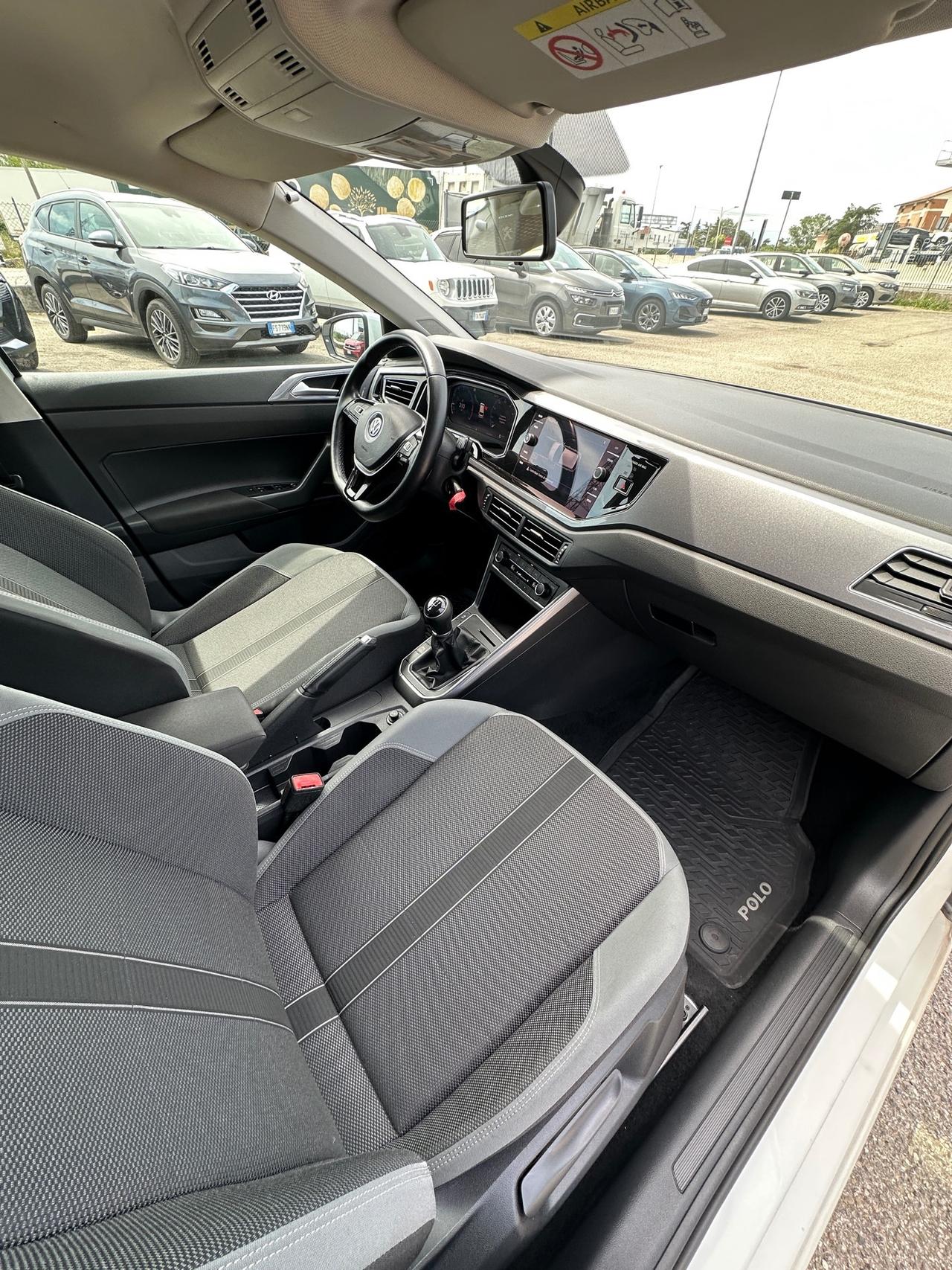 Volkswagen Polo 1.0 TSI Highline R-Line - 2019